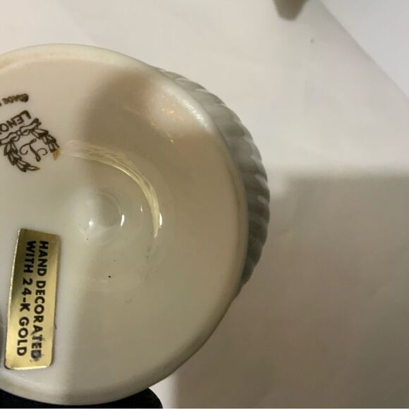 Vintage Lenox USA Porcelain - Long Neck Potbelly Vase Footed 24k & candle holder - Picture 8 of 13